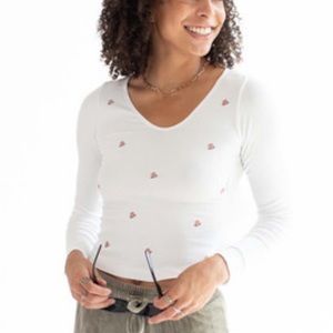 White Floral Embroidered Seamless V-Neck Shirt ribbed, fitted